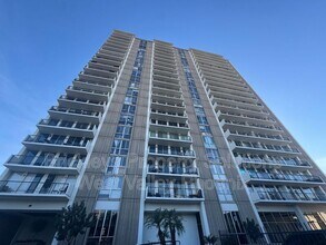 2323 N Central Ave in Phoenix, AZ - Foto de edificio - Building Photo