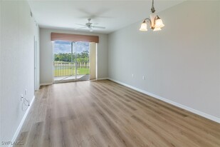 3960 Loblolly Bay Dr in Naples, FL - Building Photo