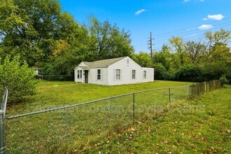 1626 Nemnich Rd in St. Louis, MO - Building Photo - Building Photo