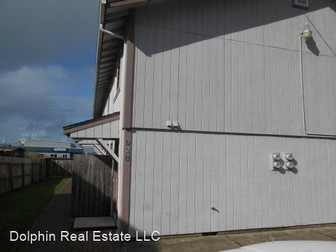 928 SW 11th St in Newport, OR - Foto de edificio
