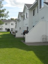 Brookstone Townhomes in Hudson, WI - Building Photo - Building Photo