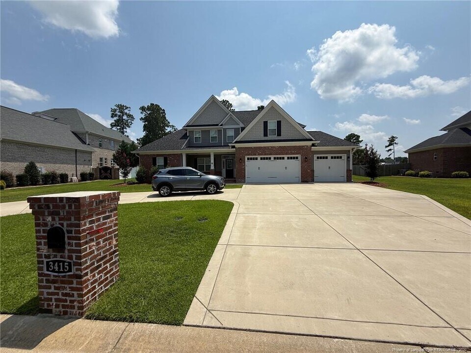 3415 Camberly Dr in Fayetteville, NC - Building Photo