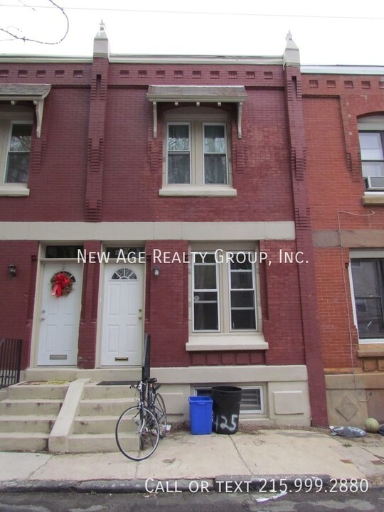 425 N Napa St in Philadelphia, PA - Building Photo