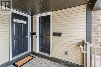 2391 Esprit Dr in Ottawa, ON - Building Photo - Building Photo