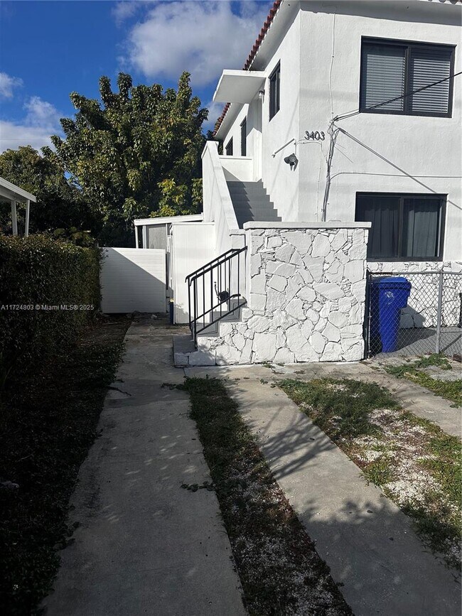 3403 SW 12th St, Unit 3403 in Miami, FL - Building Photo - Building Photo