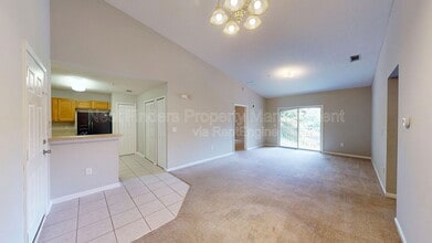 9575 Amarante Cir in Jacksonville, FL - Foto de edificio - Building Photo