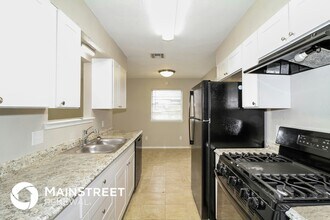 813 Hampton Rd in Del City, OK - Building Photo - Building Photo