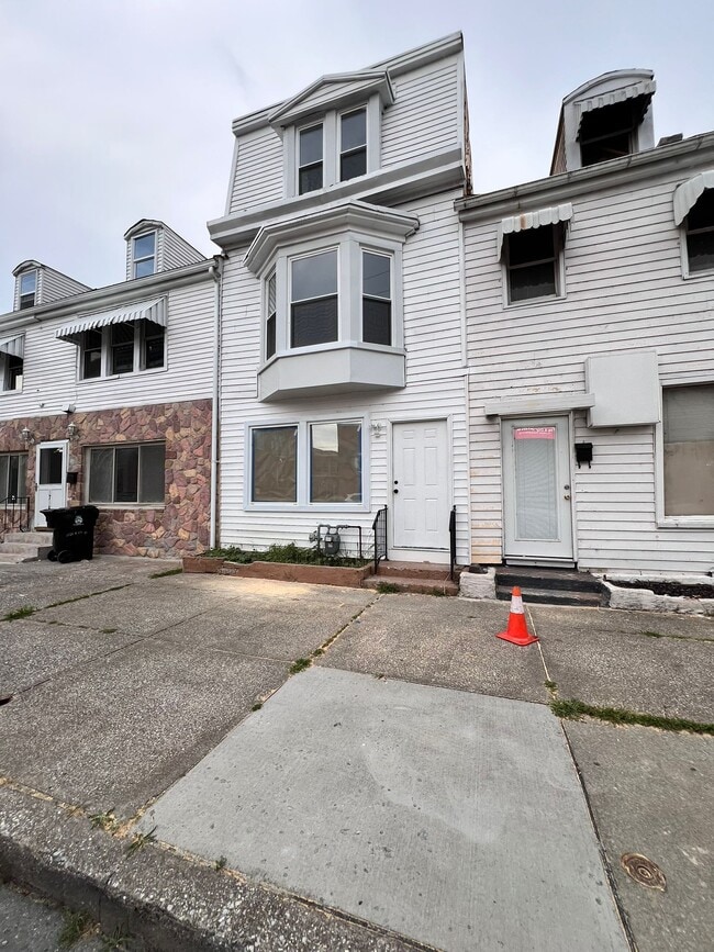 property at 1720 N 6th St