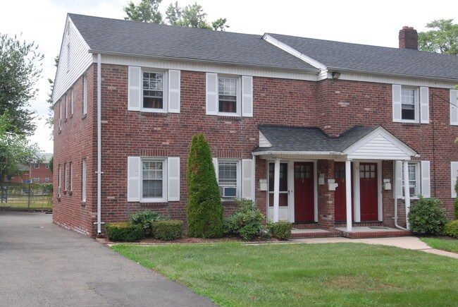 Palisades Manor in Palisades Park, NJ - Foto de edificio - Building Photo