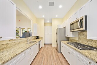 Hallmark at Mission in Ontario, CA - Building Photo - Building Photo