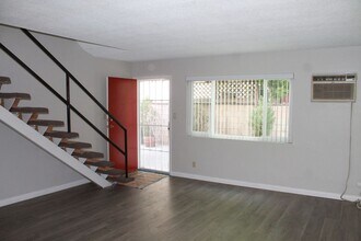 925a N Cordova St in Burbank, CA - Building Photo - Building Photo