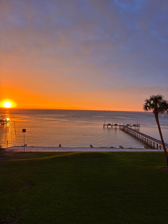 151 Calhoun Ave, Unit 301 in Destin, FL - Foto de edificio
