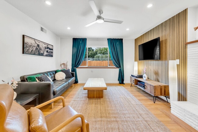 6836 S Land Park Dr, Unit SI ID1473530P