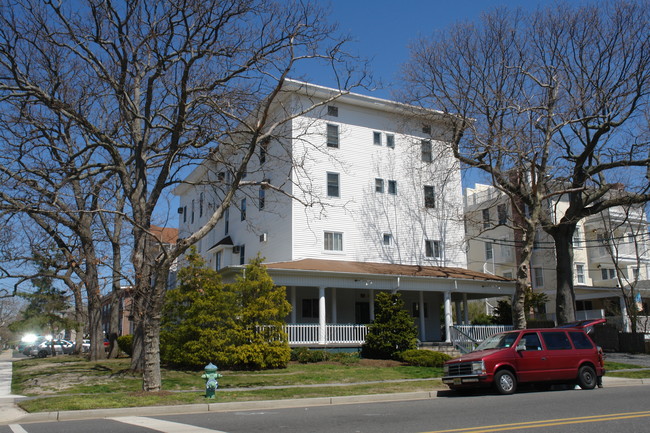 321 6th Ave in Asbury Park, NJ - Building Photo - Building Photo