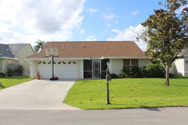 property at 12872 Meadowbend Dr