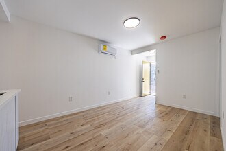 4626 Wall St in Los Angeles, CA - Foto de edificio - Building Photo