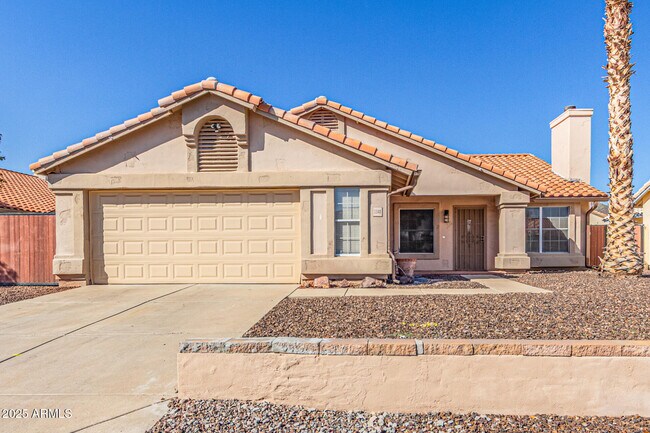 5340 W Oraibi Dr in Glendale, AZ - Building Photo - Building Photo
