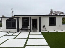 1433 NE 53rd Ct in Pompano Beach, FL - Building Photo