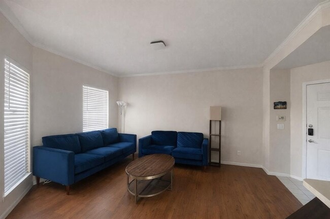 6000 Shepherd Mountain Cove