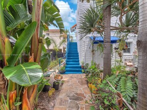 935 Meridian Ave in Miami Beach, FL - Foto de edificio - Building Photo