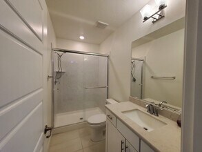 5632 Drifton Way, Unit 1 Drifton 5632 in Sacramento, CA - Building Photo - Building Photo