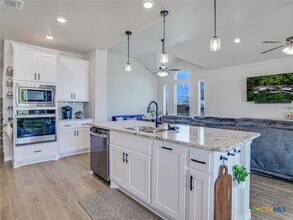 1701 Meadow Crest in Salado, TX - Building Photo - Building Photo