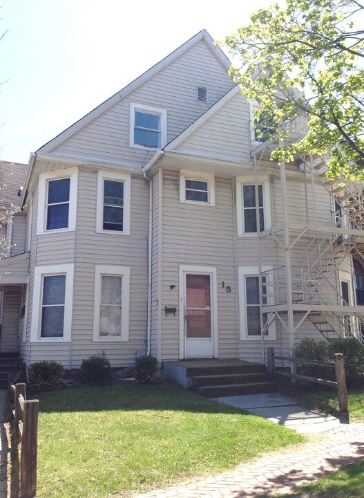 15 S Walnut St, Unit 2 in Akron, OH - Foto de edificio