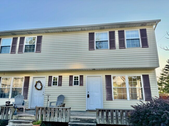 property at 3 Frankie Ln