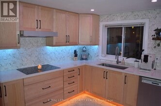 104 Esterlawn Private in Ottawa, ON - Building Photo - Building Photo