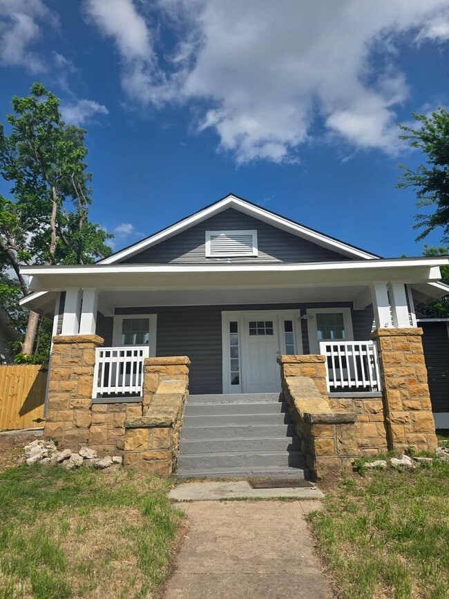 property at 517 N Main St