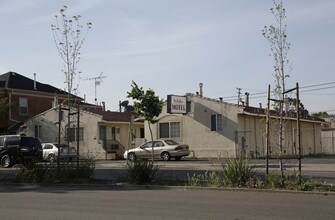 McArthur Motel in Oakland, CA - Foto de edificio - Building Photo