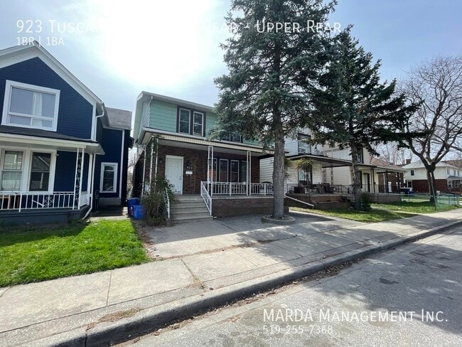 property at 923 Tuscarora St