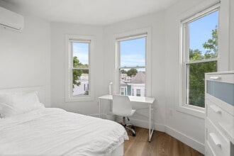 621 E 8th St, Unit 13A in Boston, MA - Foto de edificio - Building Photo