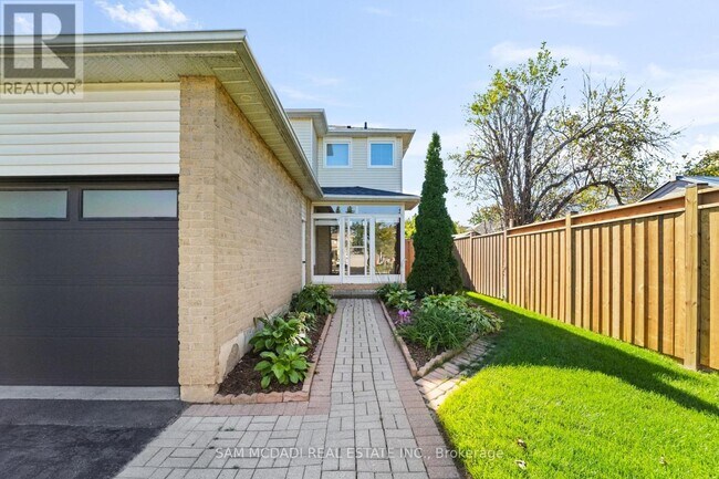 6486 Edenwood Dr in Mississauga, ON - Building Photo - Building Photo