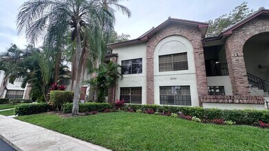 8065 Aberdeen Dr in Boynton Beach, FL - Building Photo - Building Photo