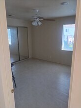 1439 Burton St in San Diego, CA - Foto de edificio - Building Photo