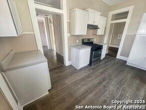 713 E Euclid Ave in San Antonio, TX - Building Photo - Building Photo