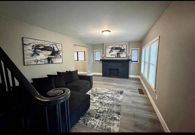 12763 Cloverlawn Ave in Detroit, MI - Foto de edificio - Building Photo