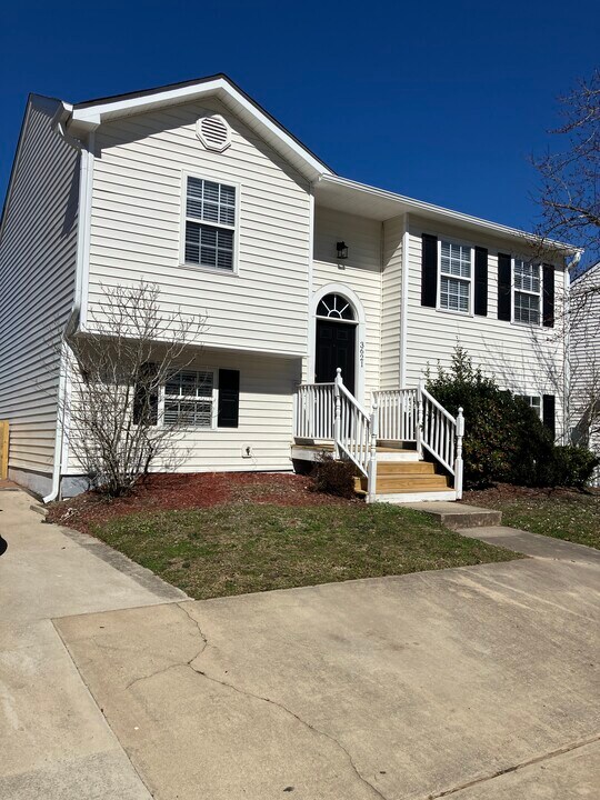 3621 Ranbir Dr in Durham, NC - Building Photo