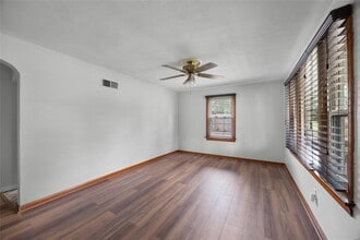 9537 Chester Ave in St. Louis, MO - Building Photo - Building Photo