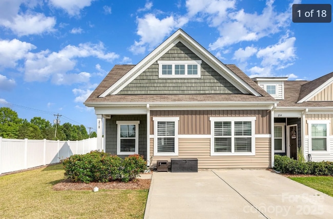 218 Canina Ln