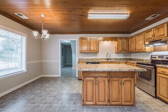 10149 Phillips Dr in Olive Branch, MS - Building Photo - Building Photo