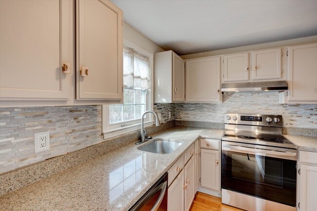 50 Edward J Roy Dr in Manchester, NH - Building Photo - Building Photo