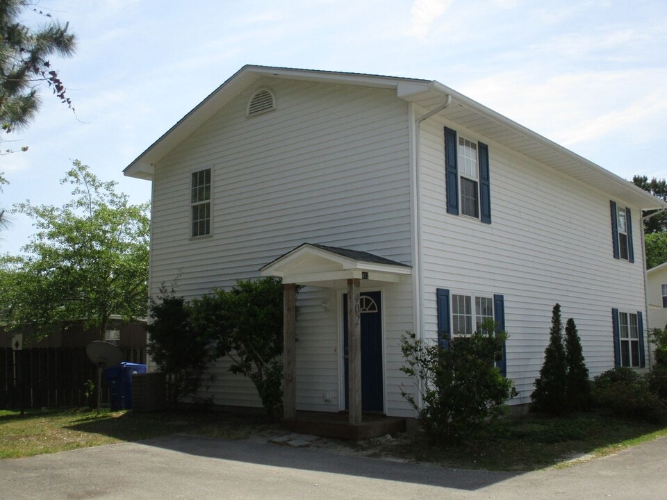 402 Johns Way in Newport, NC - Building Photo