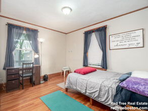 54 Upland Rd, Unit 2 in Somerville, MA - Building Photo - Building Photo