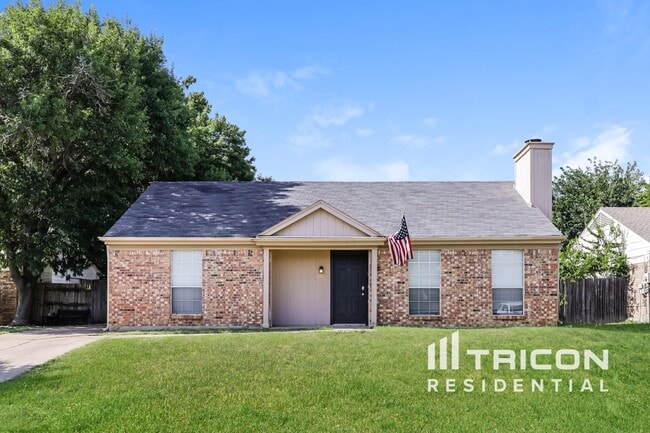 property at 3913 Big Leaf Ln