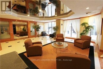 633-1633 Bay St. in Toronto, ON - Building Photo - Building Photo