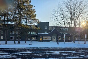 Unicorn Apartments in Sanborn, NY - Building Photo