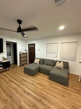 32 Farrell St in Houston, TX - Building Photo - Building Photo