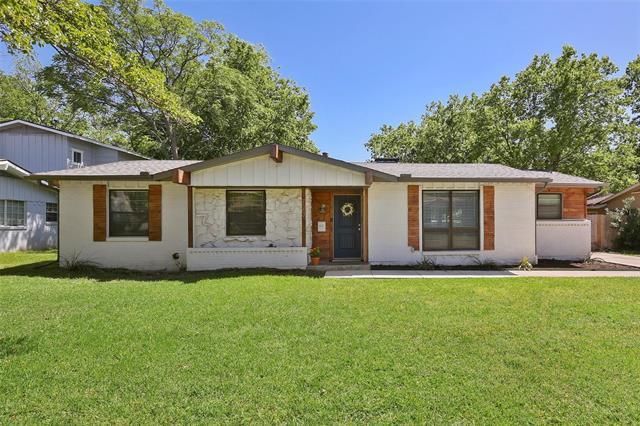 723 Silverstone Dr in Richardson, TX - Building Photo